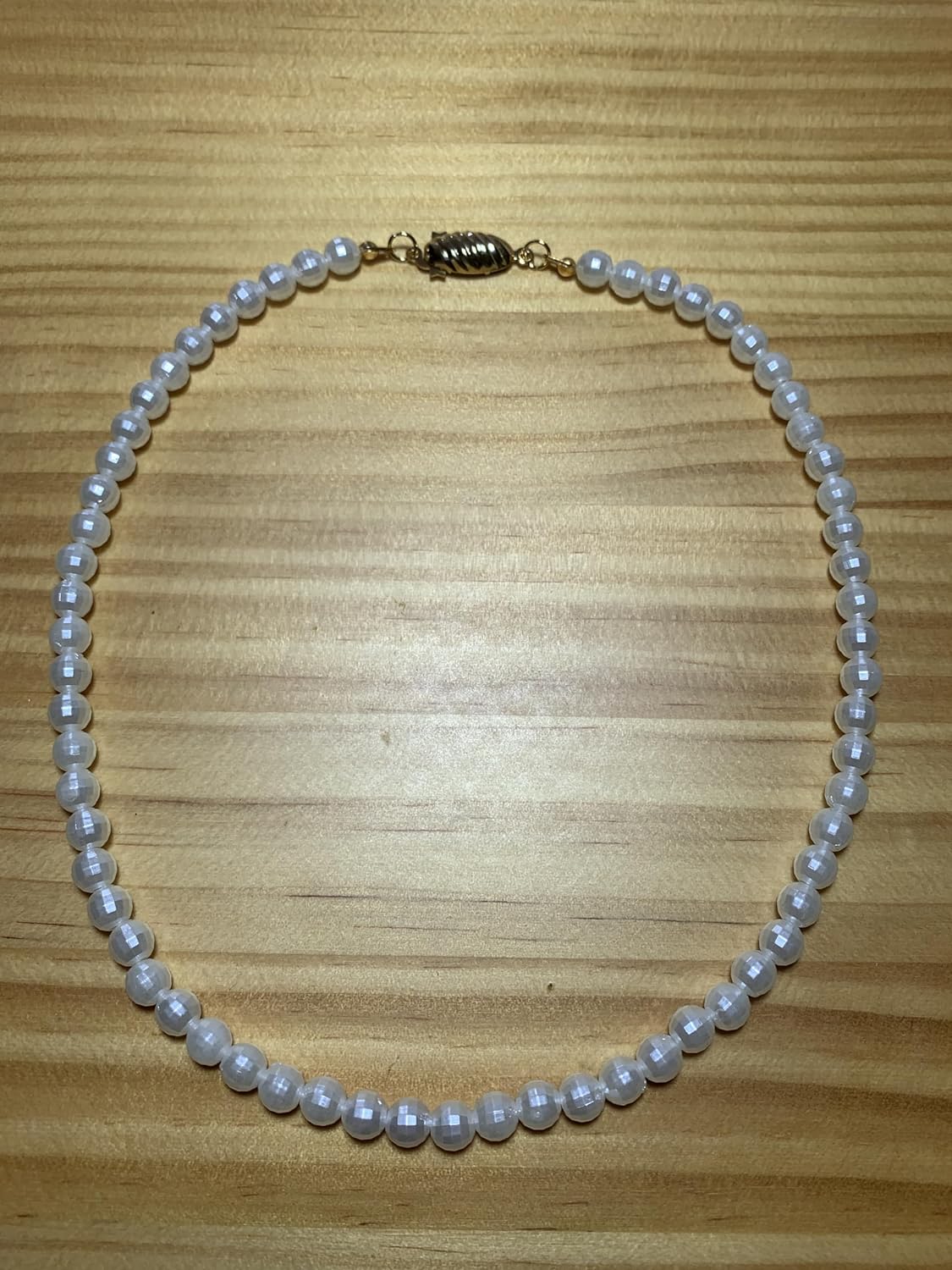 Collar de PERLAS POLIGONALES ciere SEGURO en CAJA color ORO