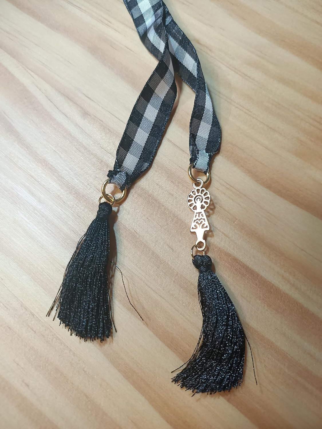 Atapiernas Lligacames ✅MODELO CACHIRULO NEGRO Y BLANCO con la Virgen del Pilar en ORO o PLATA