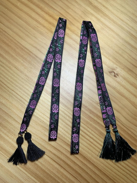 Atapiernas Lligacames  🔸Modelo FLOR ROSA con BORLAS NEGRAS