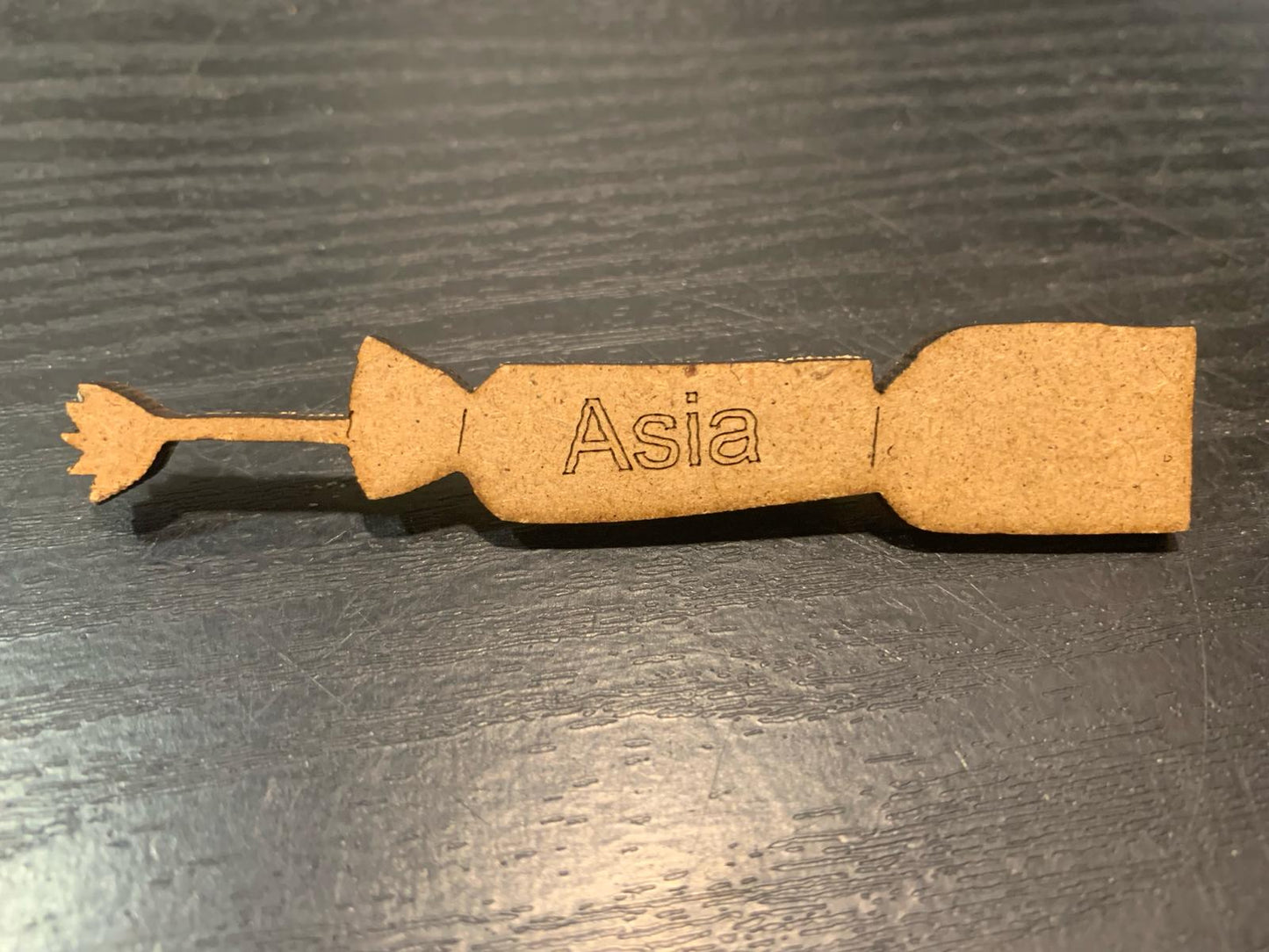 Pin chapa Petardo para Niño con Nombre.