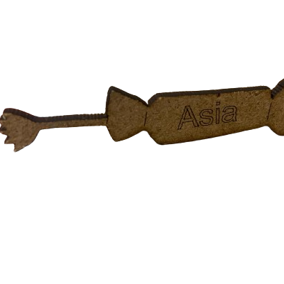 PEINETA, PETARDO O LLAMA DE MADERA.PERSONALIZADO. Varios acabados, diseños y broches