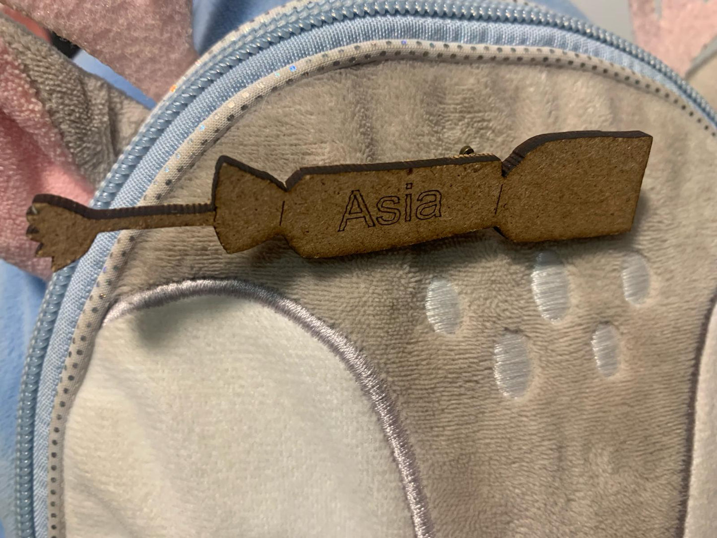 Pin chapa Petardo para Niño con Nombre.