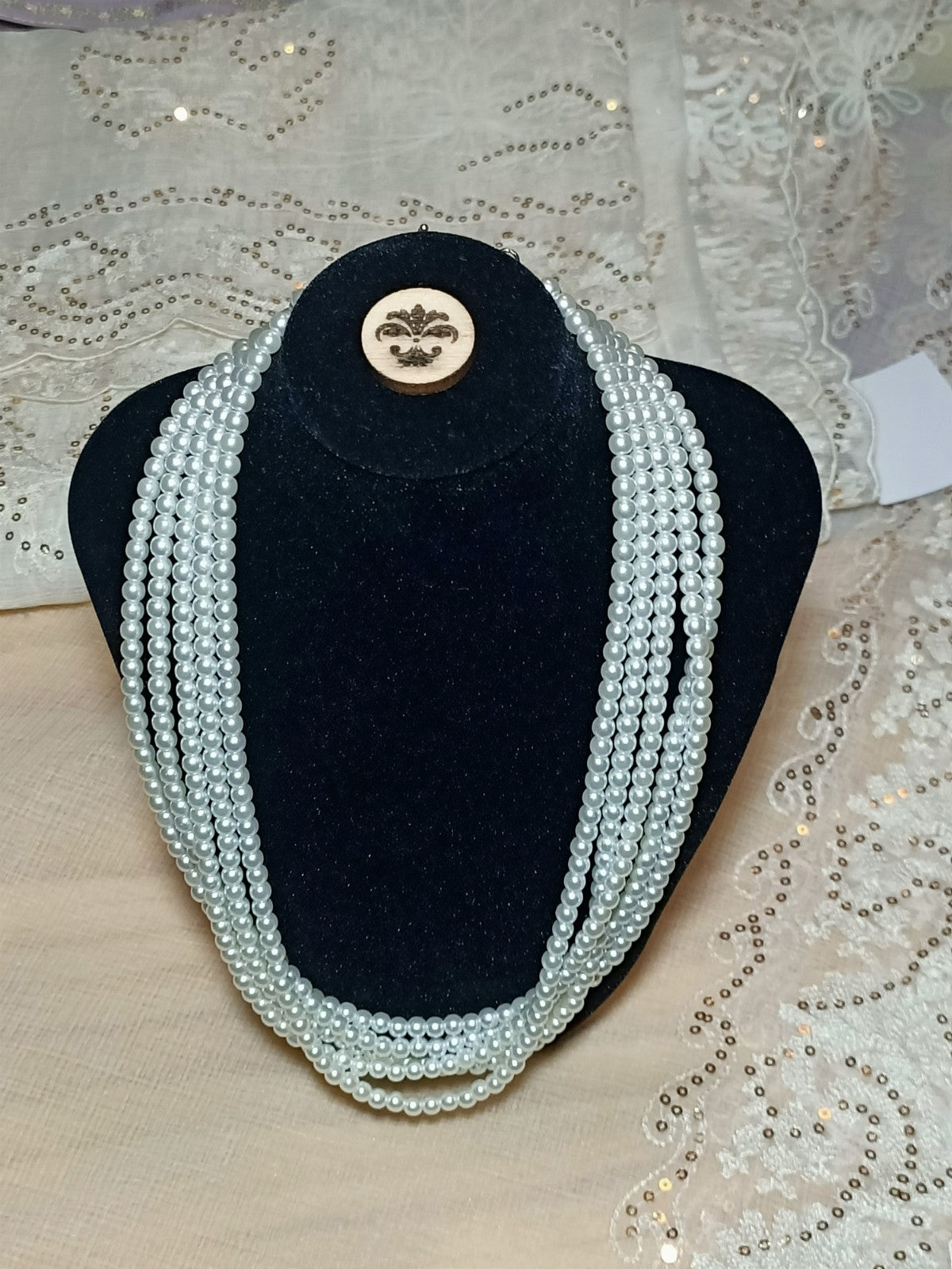 Collar 5 tiras de PERLAS cierre OT COLOR PLATA