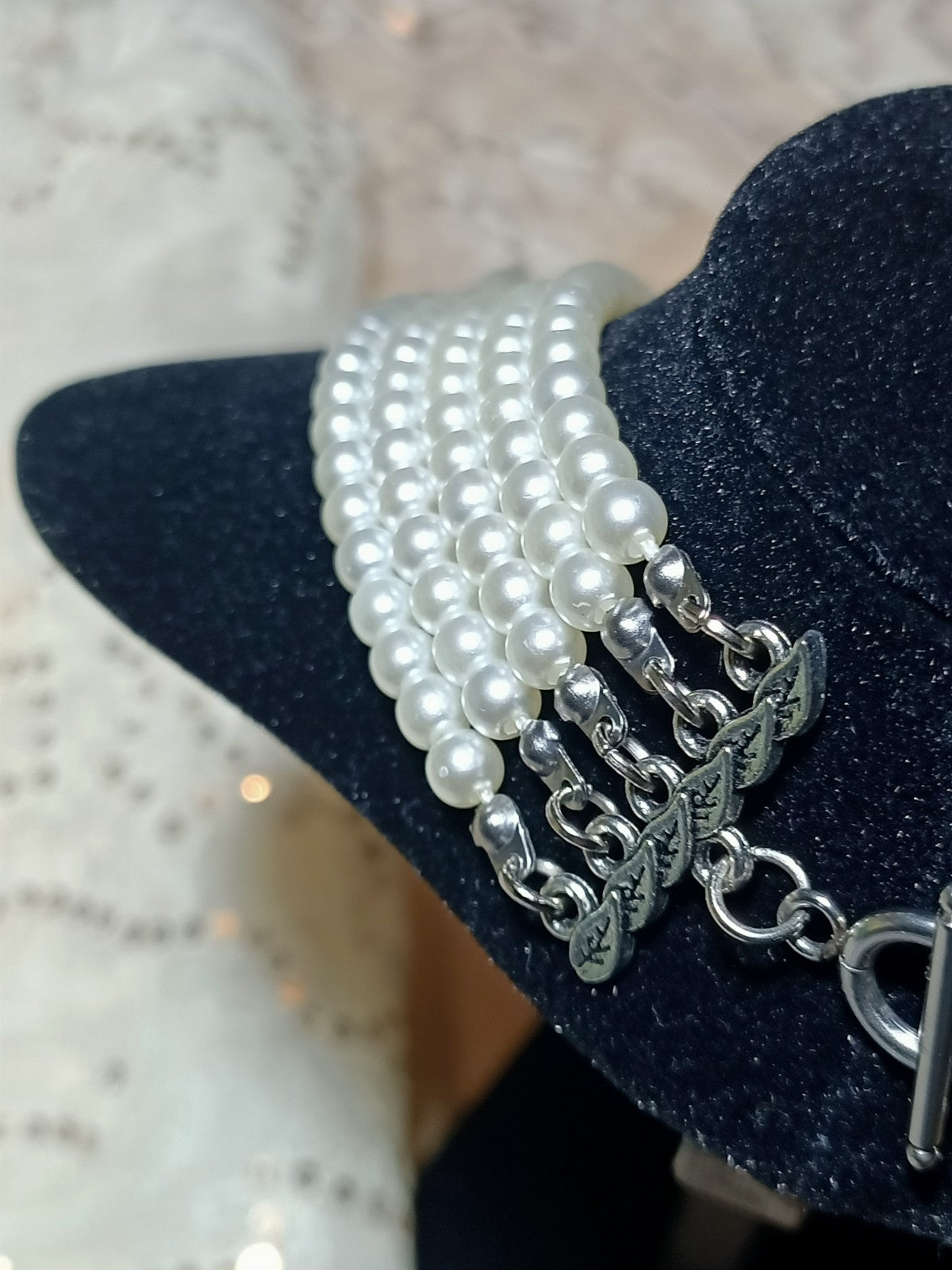 Collar 5 tiras de PERLAS cierre OT COLOR PLATA