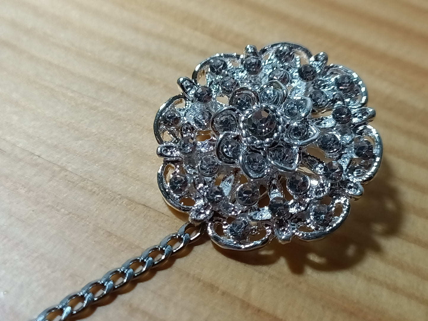 Porta Abanicos 24 Broches diferentes 🔸Modelo: Canutillo color ORO o PLATA