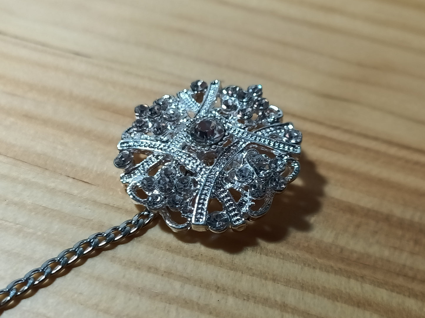 Porta Abanicos 24 Broches diferentes 🔸Modelo: Canutillo color ORO o PLATA