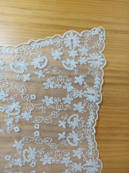 Mantilla Clásica de Media Luna para Actos Religiosos, FALLERA O HUERTANA - Damasco IMPORT